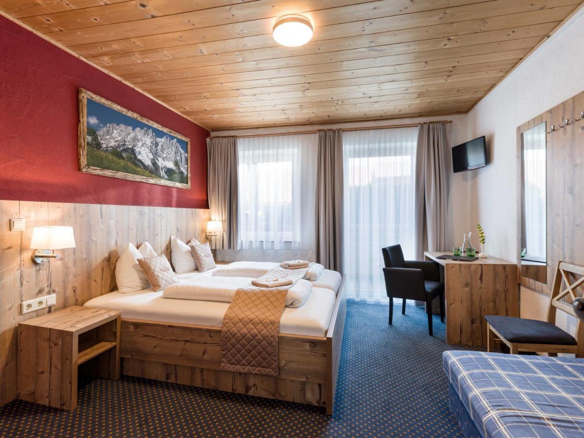 Haus Tirol Hotel Brixen im Thale Luaran gambar